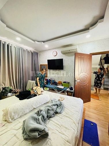 NHÀ 5 TẦNG 5PN SANG XỊN CÁCH MT 20 MÉT