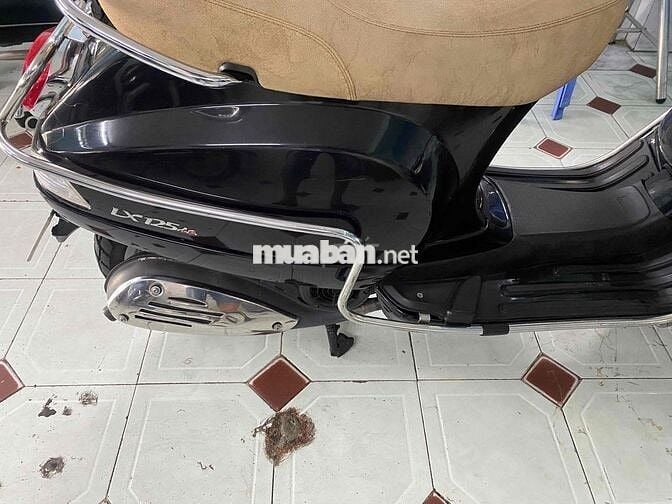 xe vespa đen đầu nồi zin