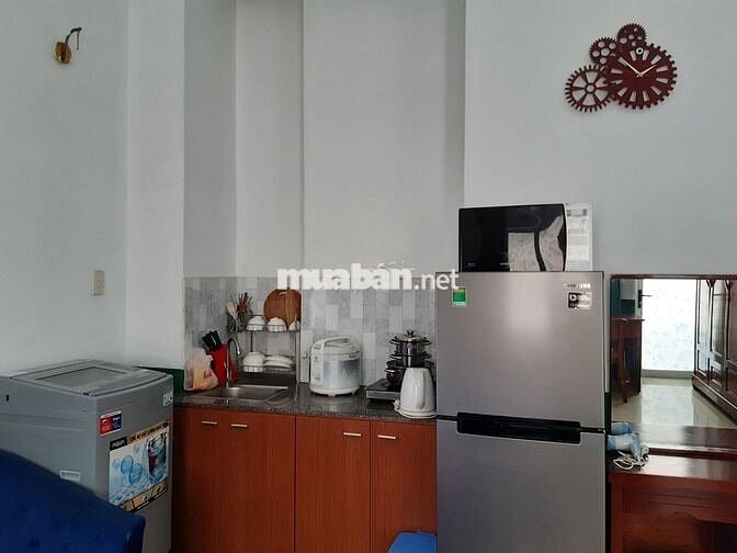 Còn 1 Căn hộ ban công 45m2 đủ nội thất 8 Bà Huyện Thanh Quan gần biển