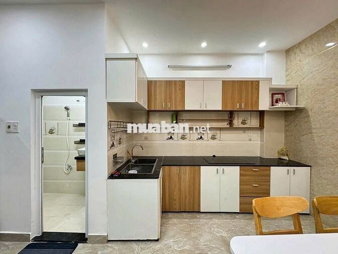 BÁN NHÀ 3 TẦNG 2 MẶT KIỆT THOÁNG SÁT ĐƯỜNG HÀM NGHI