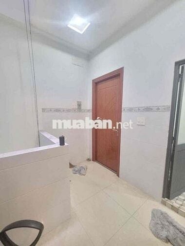 Cần bán nhà Đồng Đen, tân bình,4tầng.5pn.5,7x12.nhỉnh 11tỷ
