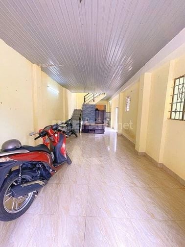 Bán nhà cấp 4, 2 mặt tiền kinh doanh, khu dân cư sầm uất, đường ô tô