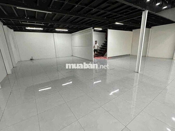 mặt tiền Kinh Doanh P . Hiệp Thành 11x30. thông suốt