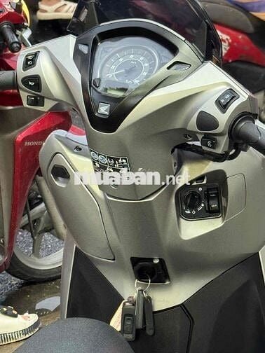 honda Lead 125 4val xám bạc siêu lướt bstp 9 chủ