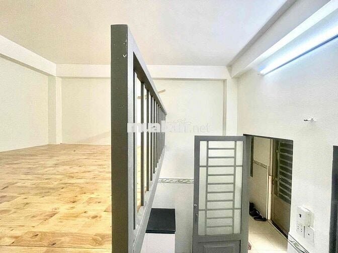 PHÒNG TRỌ GIÁ RẺ CÓ GÁC SẴN MÁY LẠNH TỦ LẠNH NGAY ĐH CÔNG THƯƠNG
