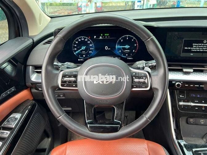 💙💙 Carnival 2023 Premium 2.2D 7S - 71000 km