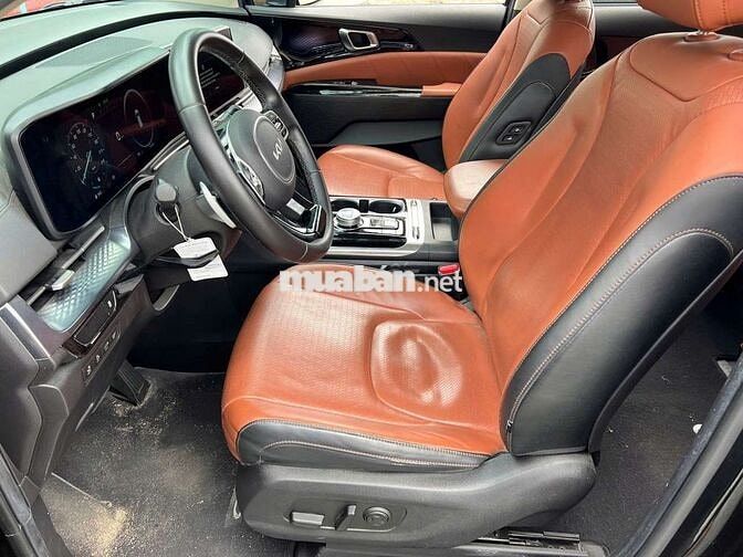 💙💙 Carnival 2023 Premium 2.2D 7S - 71000 km