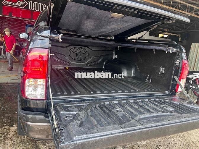 Toyota Hilux 2018 2.4E 4x2 AT - 110000 km ngay chu