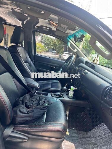 Toyota Hilux 2018 2.4E 4x2 AT - 110000 km ngay chu