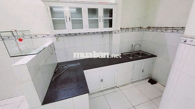 178/8 Thích Quảng Đức PN, 4 x 12, 45 m2 đất, 3 PN 3 WC 4 tầng 8.x tỷ