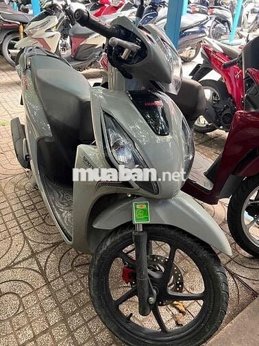 xe còn mới 98%,chính chủ công chứng sang tên