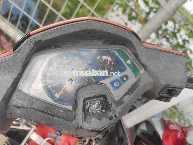 E k đi làm nữa . bán lại cho ae nào cần.Air Blade