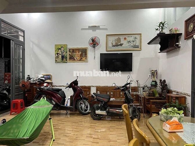 NHÀ TRỆT LẦU 56M2 (5.5x8.6, NỞ HẬU 8.2), TRUNG TÂM, GIÁ 2 ĐỒNG TL