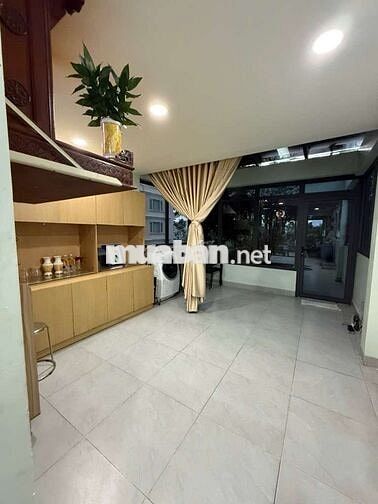 Nhà Mặt Phố - 7 Tầng, Phường 4, Quận 5
