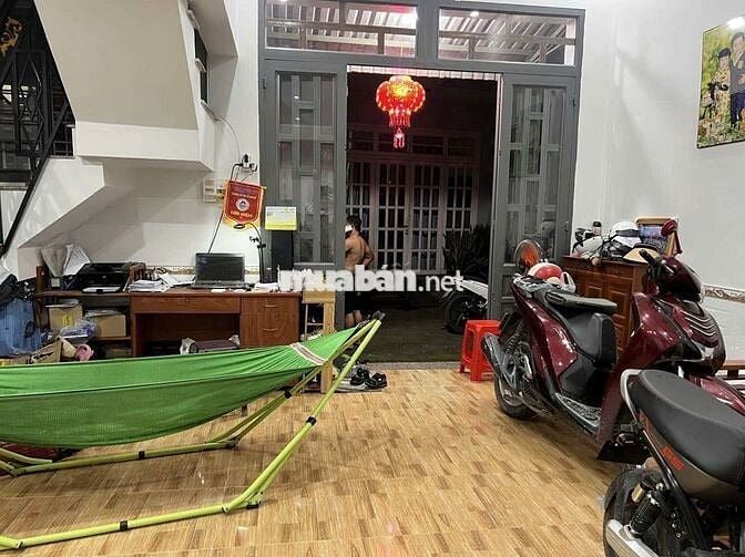 NHÀ TRỆT LẦU 56M2 (5.5x8.6, NỞ HẬU 8.2), TRUNG TÂM, GIÁ 2 ĐỒNG TL