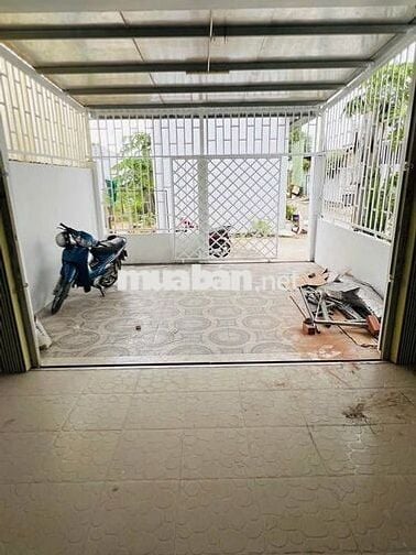 Cần bán gấp căn nhà cấp 4 ở Đ. Lê Thị Lơ, Tân Hiệp 100m2 SHR giá 990tr