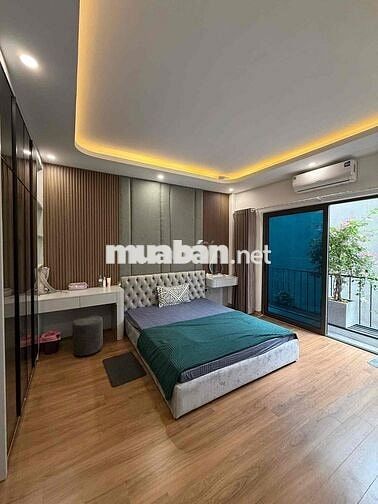 Trần Phú , Nhà mới 5T 30m nội thất hiện đại , giá 7,8 tỷ ,1 nhà ra ngõ