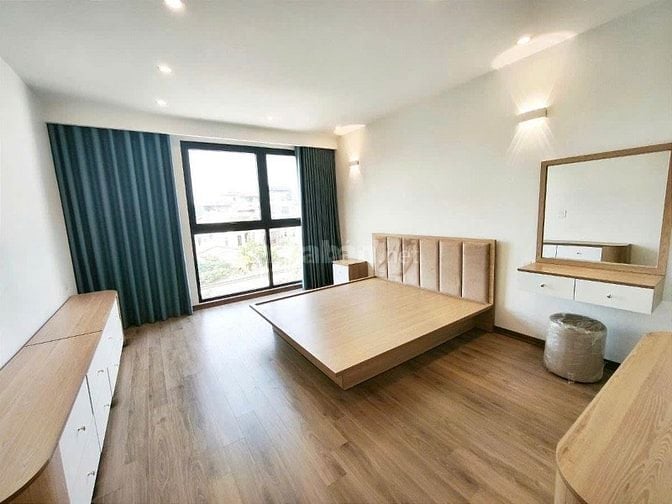 Vũ Đức Thận 50m2 x 6 tầng, MT 4,1m. Thang máy, gara, vỉa hè, KD. Giá 1