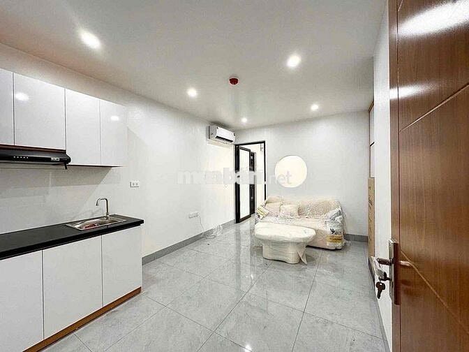 Cho thuê căn hộ Studio 1PN ban công cửa sổ ngay sân bay Tân Sơn Nhất