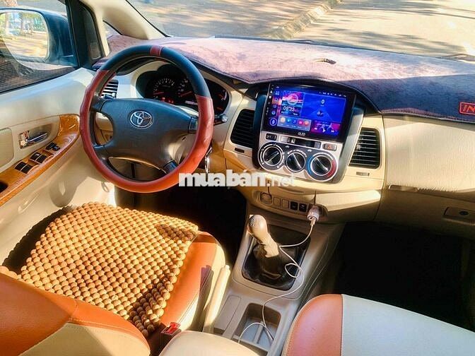 Toyota Innova 2010 G - 175 km