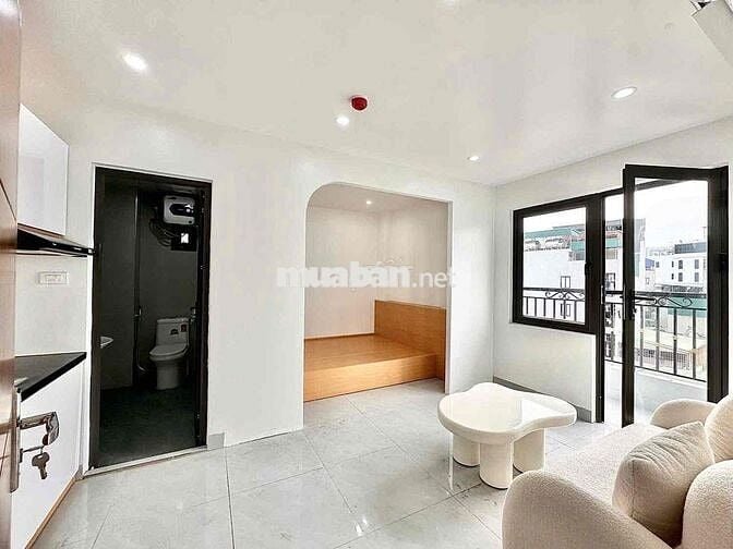 Cho thuê căn hộ Studio 1PN ban công cửa sổ ngay sân bay Tân Sơn Nhất