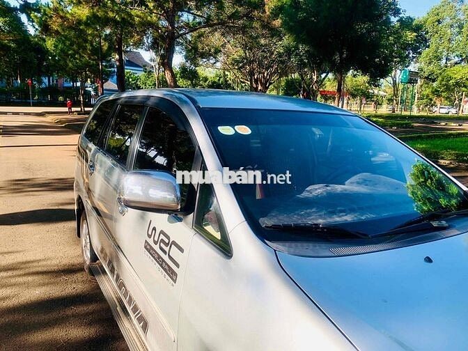 Toyota Innova 2010 G - 175 km