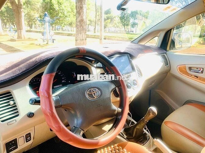 Toyota Innova 2010 G - 175 km