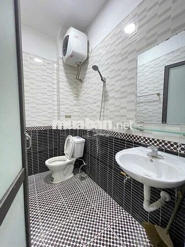 Bán nhà riêng Huyền Kỳ, Hà Đông, Sát phố, ô tô đỗ cổng, ở ngay.