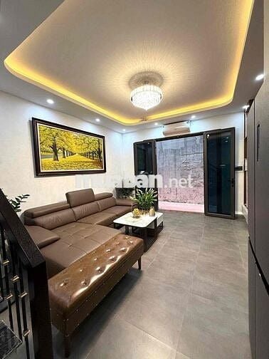 Trần Phú , Nhà mới 5T 30m nội thất hiện đại , giá 7,8 tỷ ,1 nhà ra ngõ