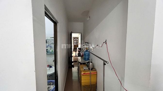 Cần pass phòng 443/91 Lê Văn sỹ giá 4tr , có máy lạnh