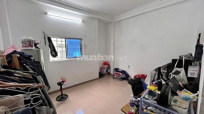 Cần pass phòng 443/91 Lê Văn sỹ giá 4tr , có máy lạnh