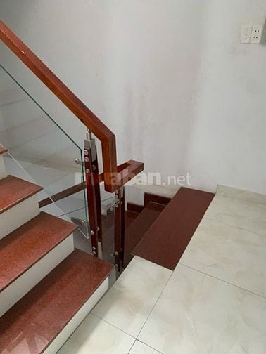 42/11 Đồng Xoài 4 tầng 3 PN lớn 3 wc, nhà mới ở ngay