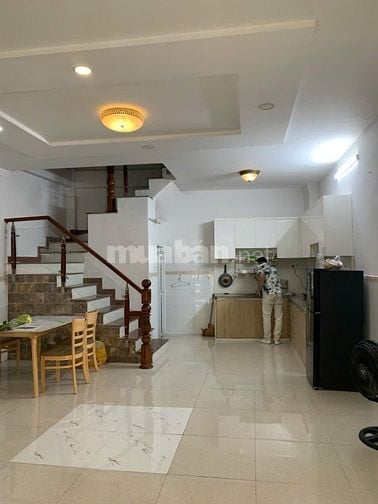 42/11 Đồng Xoài 4 tầng 3 PN lớn 3 wc, nhà mới ở ngay
