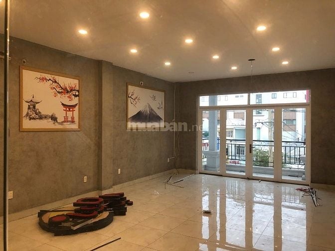 Cho thuê mặt tiền Nguyễn Thị Thập 5x20m có hầm 3 lầu, 40 triệu