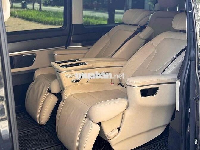 Mercedes Benz V250AMG Model 2023 - Bank 90%