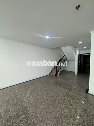 Bán cc Penthouse Giai Việt - Tạ Quang Bửu ,227,5m2, 3PN, 4WC,8.5 tỷ