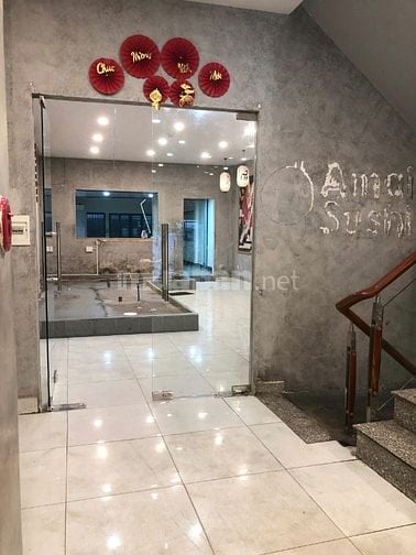 Cho thuê mặt tiền Nguyễn Thị Thập 5x20m có hầm 3 lầu, 40 triệu