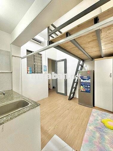- Máy lạnh, Kệ bếp, Tủ quần áo, Tủ lạnh - Cửa sổ hành lang, Trệt, Dup