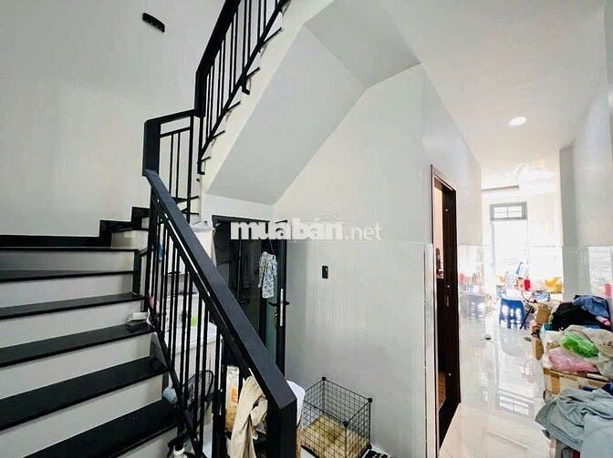 NHÀ 3 TẦNG ĐẸP MỚI — TÔ HIỆU -PHƯỜNG HIỆP TÂN   (4m x 18m)