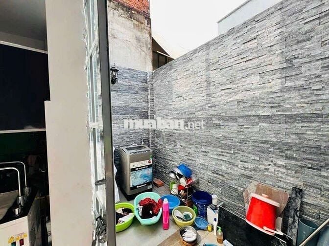 NHÀ 3 TẦNG ĐẸP MỚI — TÔ HIỆU -PHƯỜNG HIỆP TÂN   (4m x 18m)