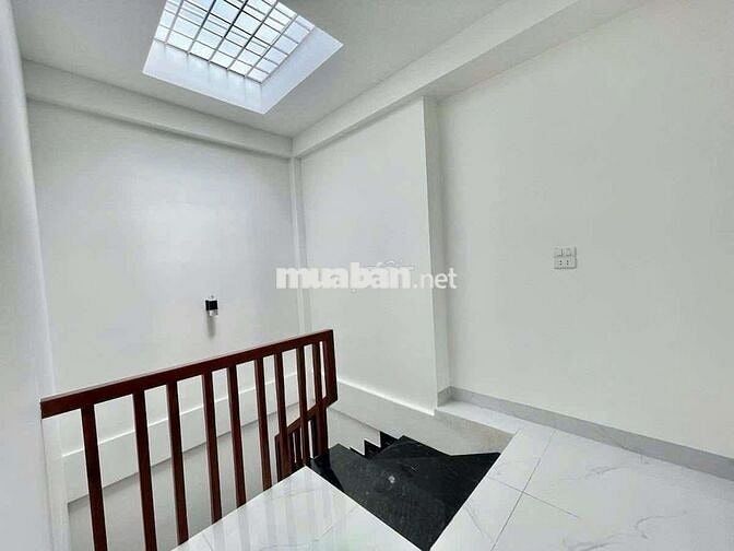 Gấp! Bán nhà Thanh Xuân, 30m2,mặt tiền 4.2m,tặng nội thất, chỉ 7.3 tỷ!