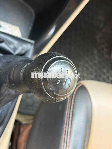 TOYOTA VIOS 1.5E 2017MT ,BH 1 NĂM XE RẤT ĐẸP