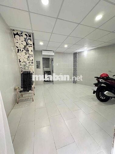 Cho thuê rẻ nhà Lũy Bán Bích hẻm 4m