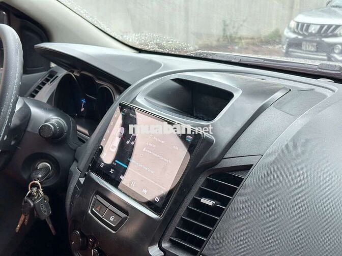 Ford Ranger XLS 2.2AT 4x2 sx2016 BH 6 tháng xe đẹp