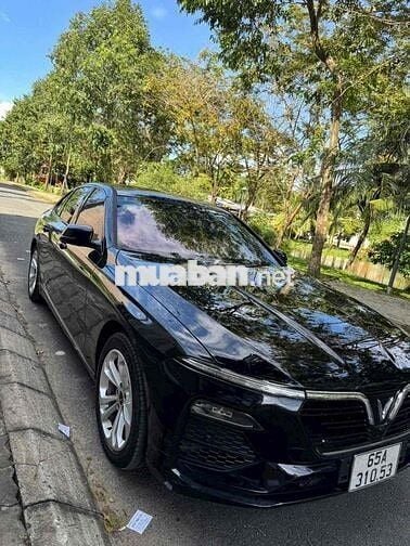 VinFast Lux A2.0 2021 base full hãng