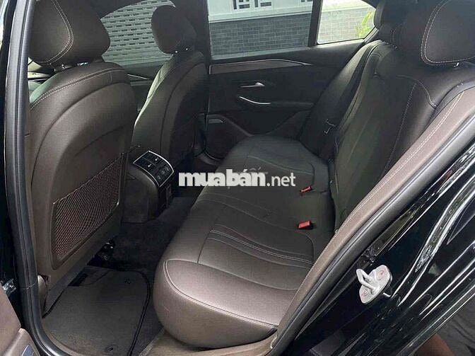 VinFast Lux A2.0 2021 base full hãng