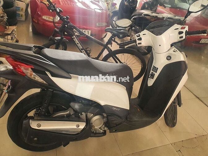 Gđ cần bán Sh 300i 2015