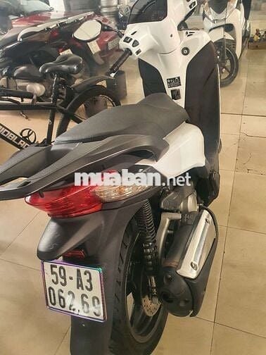 Gđ cần bán Sh 300i 2015