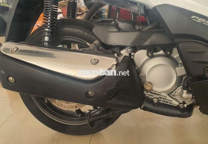 Gđ cần bán Sh 300i 2015