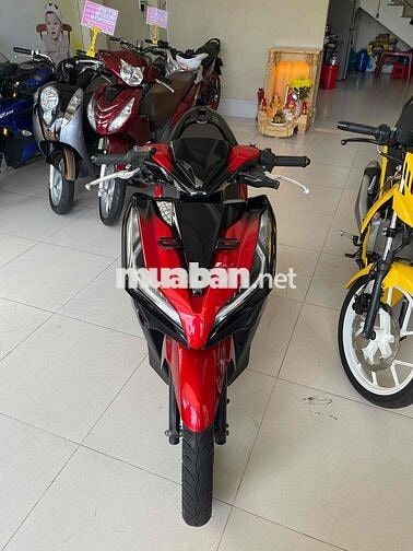 vario 150cc . máy zin im . áo đẹp ko trầy.